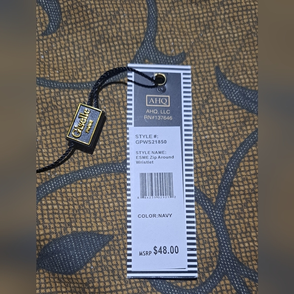 Giselle Wallet/Wristlet Navy NWT - Picture 8 of 8